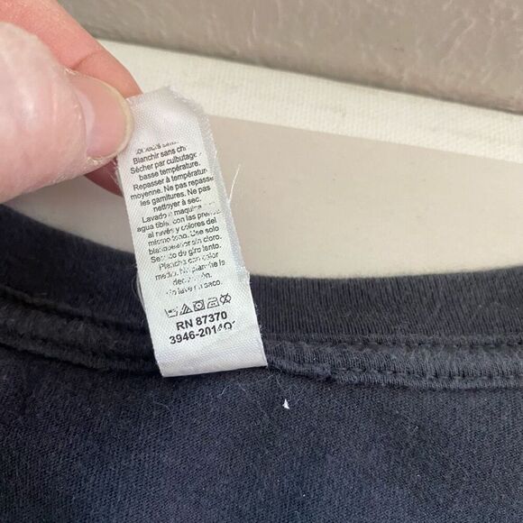 Taylor Swift 2018 Reputation Tour T-shirt Women’s Medium Gold Grey Swiftie Conce - Picture 4 of 8